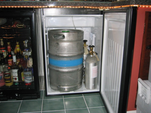 Spare keg and gas